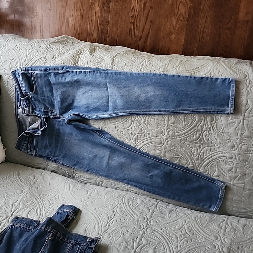 Old Navy Rockstar Super Skinny Jeans Size 8
